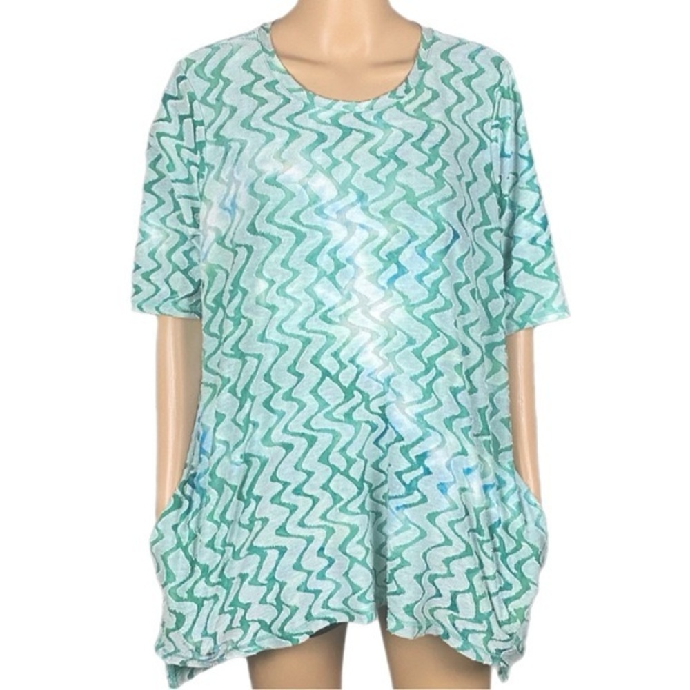 LOGO by Lori Goldstein knit jacquard short sleeve tunic with hi low hem Medium